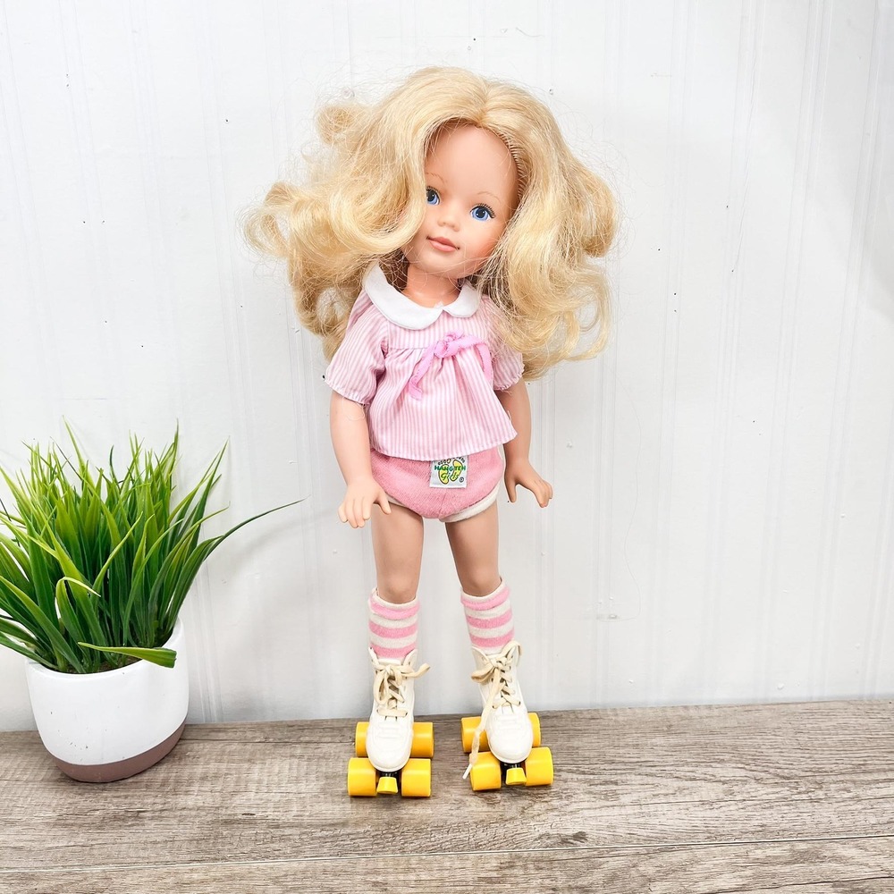 Vintage 1982 Tomy Kimberly Roller Skating Doll